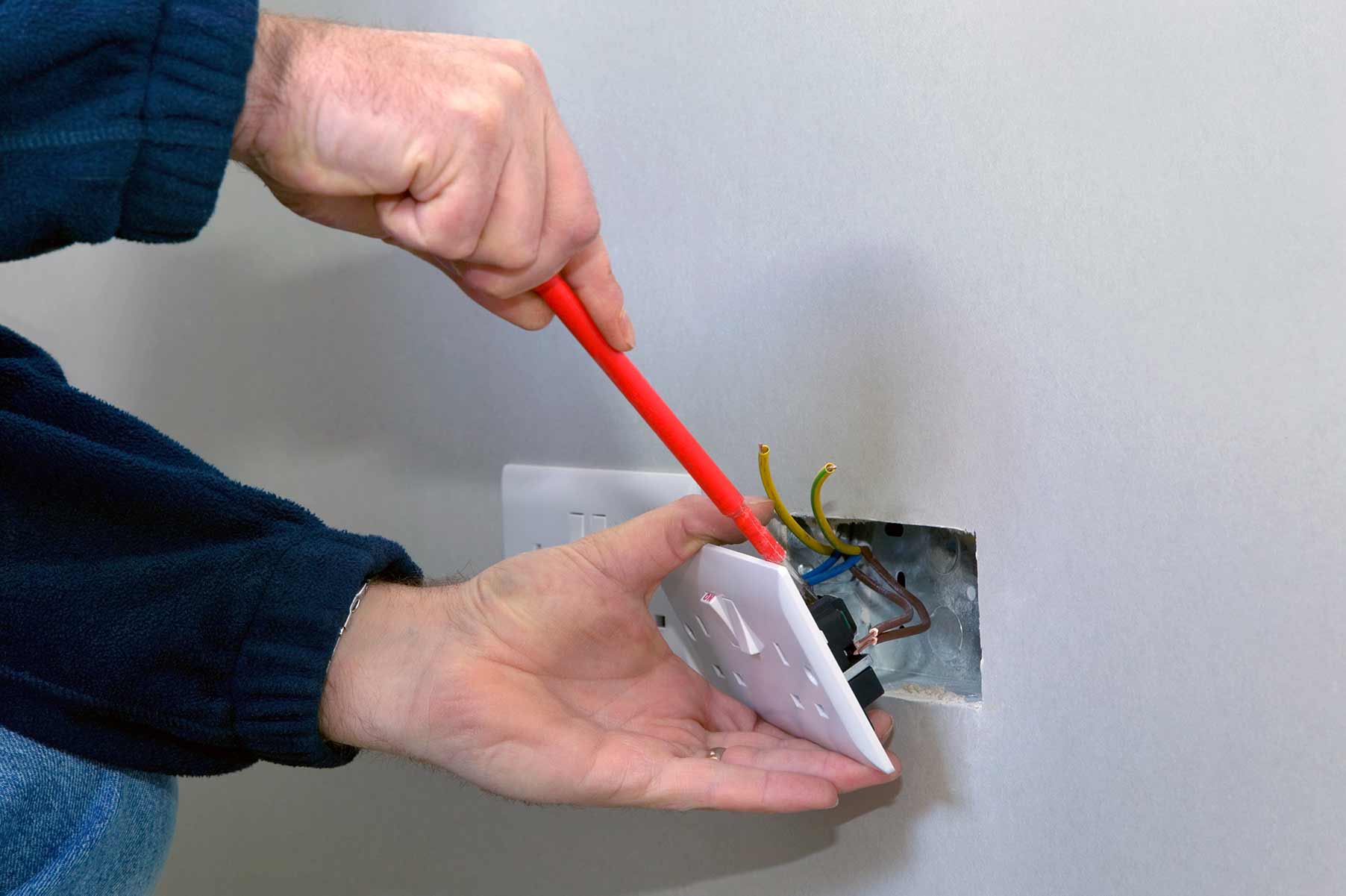 Our electricians can install plug sockets for domestic and commercial proeprties in Hornsey and the local area. 